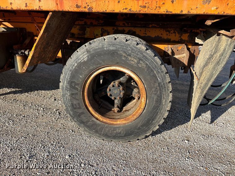 image for item EJ7705 1984 International 1954 dump truck