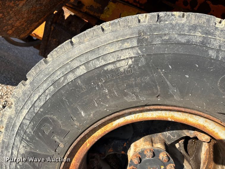 image for item EJ7705 1984 International 1954 dump truck