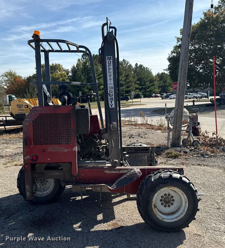 image for item EM2482 Moffit Mounty forklift