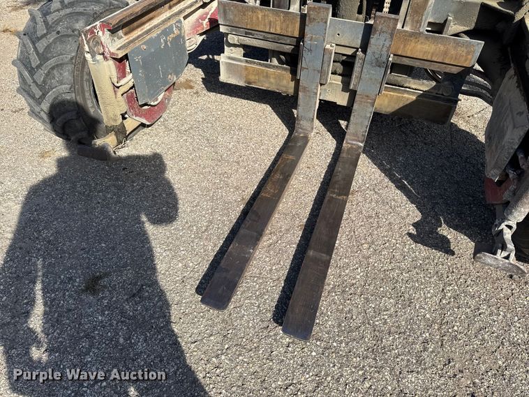 image for item EM2482 Moffit Mounty forklift