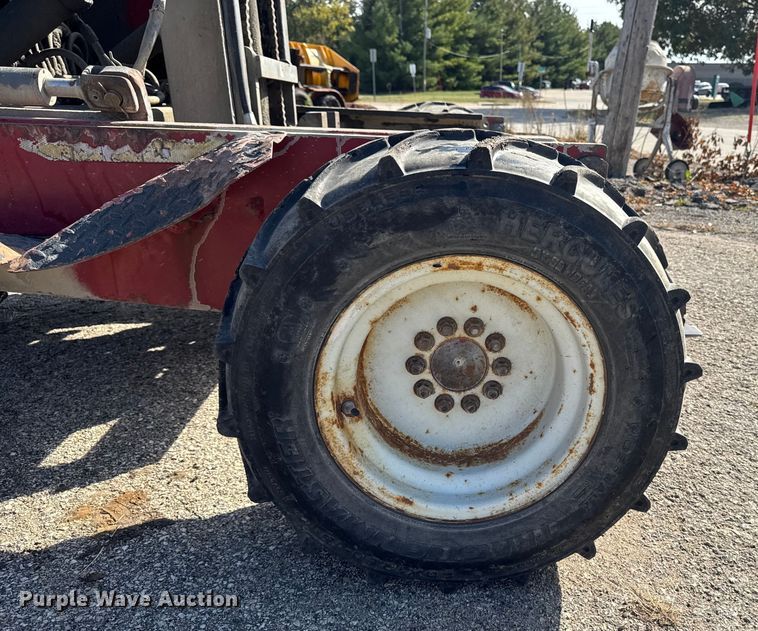 image for item EM2482 Moffit Mounty forklift