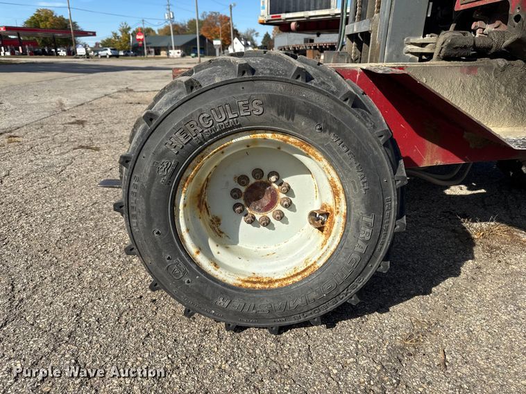 image for item EM2482 Moffit Mounty forklift