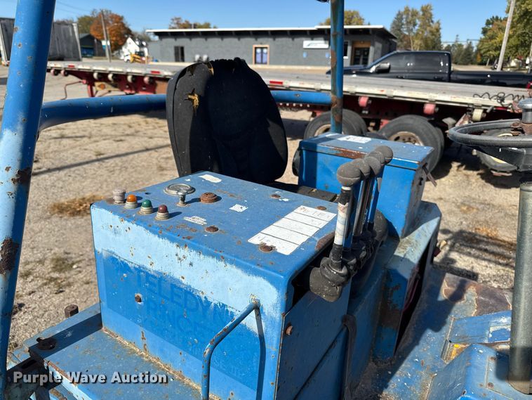 image for item EM2483 Teledyne Princeton D5000 forklift