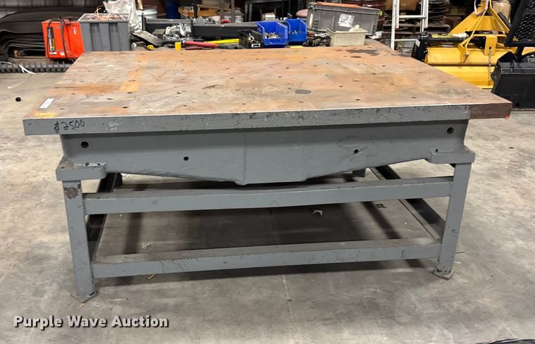 image for item EM2487 Steel table