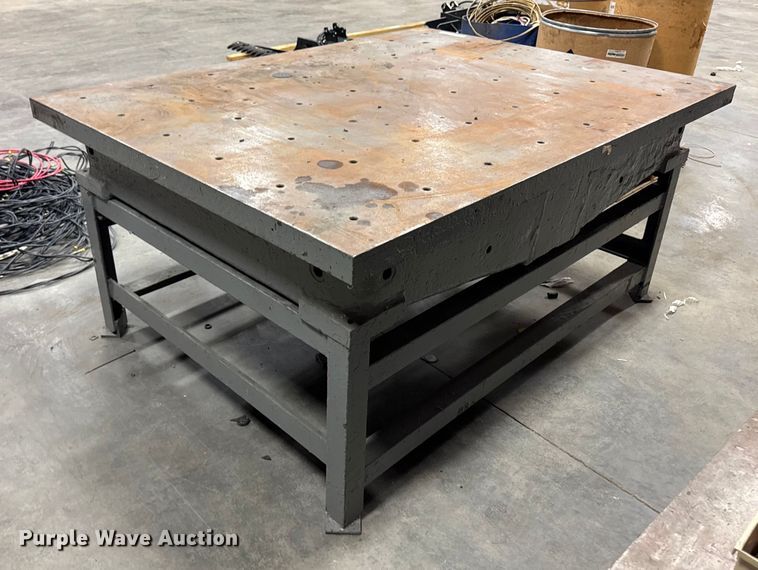 image for item EM2487 Steel table