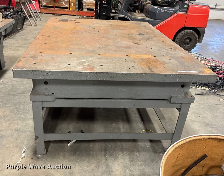 image for item EM2487 Steel table