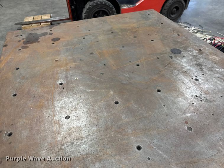 image for item EM2487 Steel table