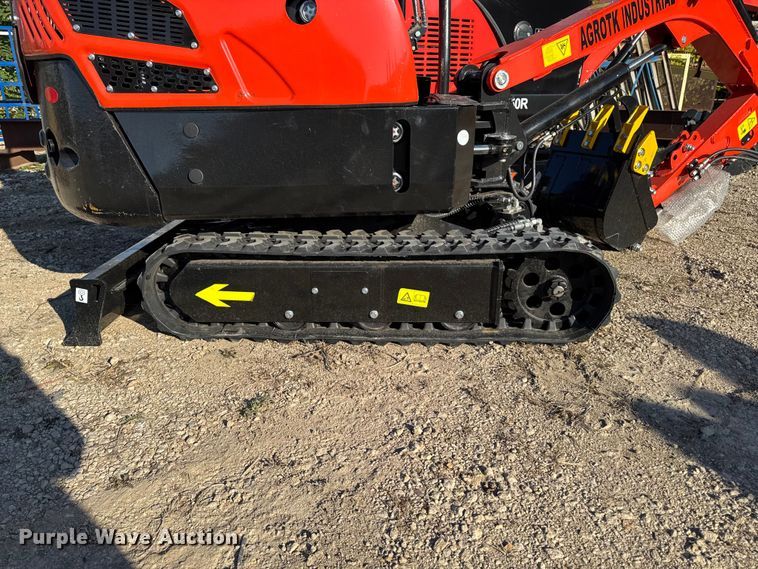image for item EM2492 2024 AGT NT18K mini excavator