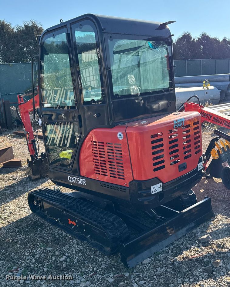 image for item EM2493 2025 AGT QNT50R mini excavator