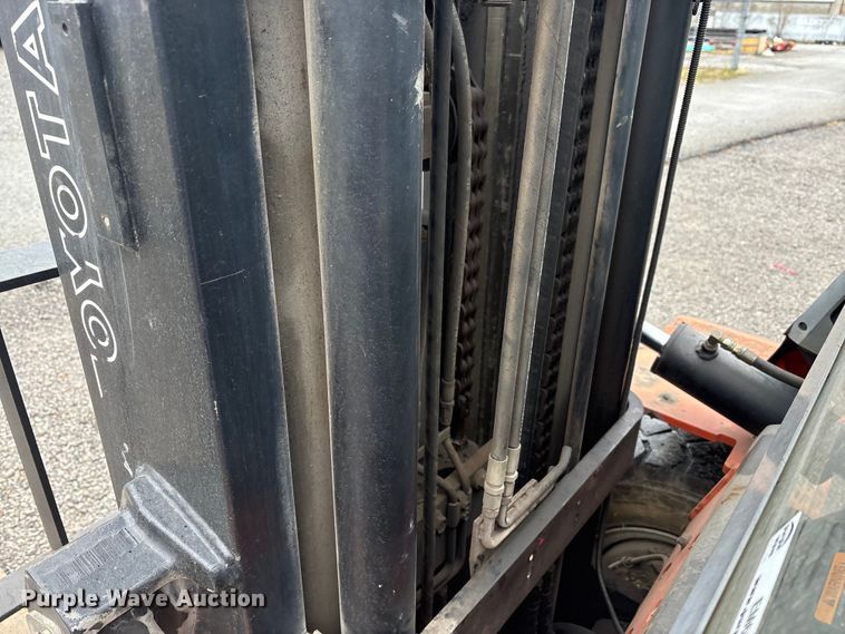 image for item EM6149 2007 Toyota 7FDU45 forklift