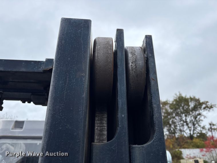 image for item EM6149 2007 Toyota 7FDU45 forklift