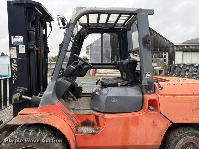 image for item EM6149 2007 Toyota 7FDU45 forklift