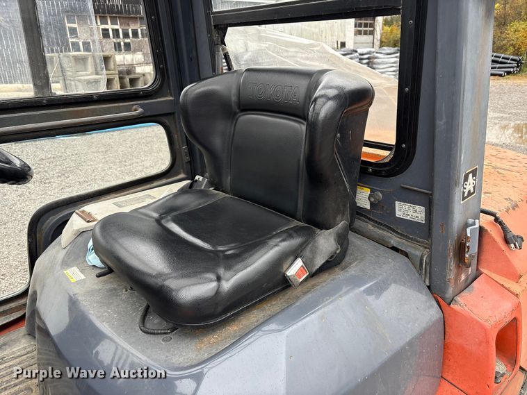 image for item EM6149 2007 Toyota 7FDU45 forklift