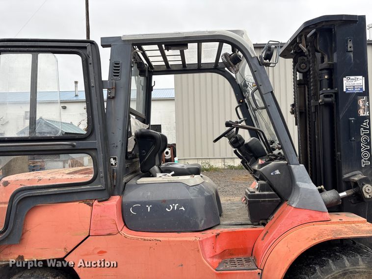 image for item EM6149 2007 Toyota 7FDU45 forklift
