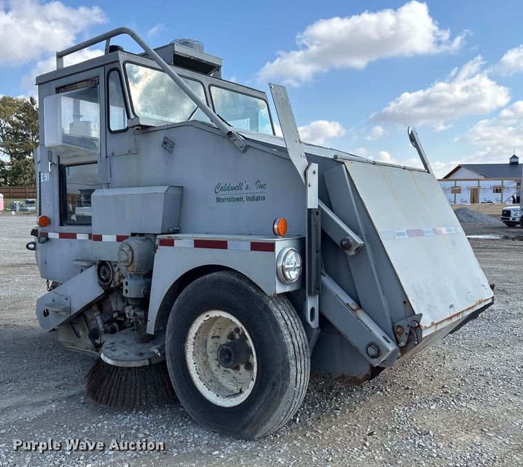 image for item EM6152 Elgin Pelican street sweeper