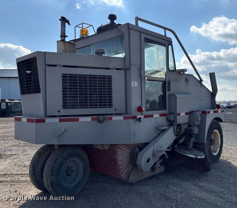 image for item EM6152 Elgin Pelican street sweeper