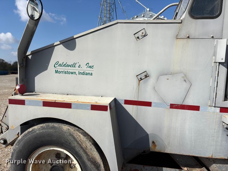 image for item EM6152 Elgin Pelican street sweeper