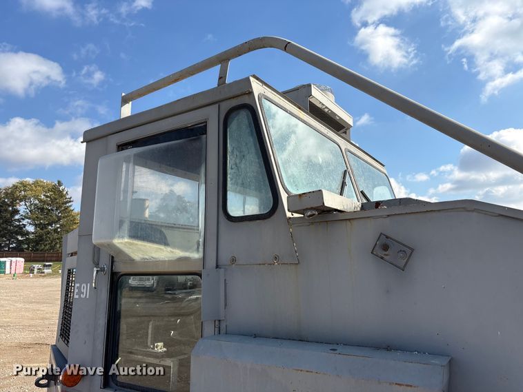 image for item EM6152 Elgin Pelican street sweeper