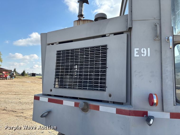 image for item EM6152 Elgin Pelican street sweeper