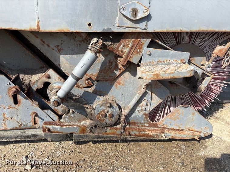 image for item EM6152 Elgin Pelican street sweeper