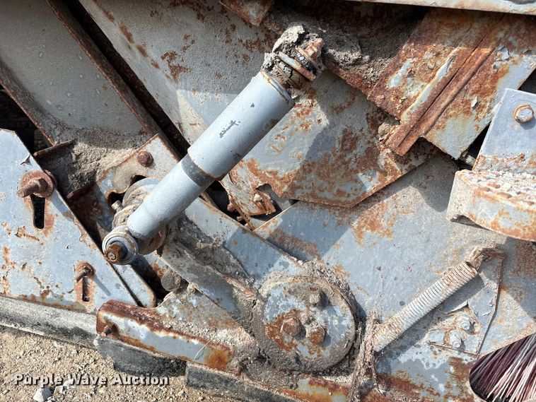 image for item EM6152 Elgin Pelican street sweeper