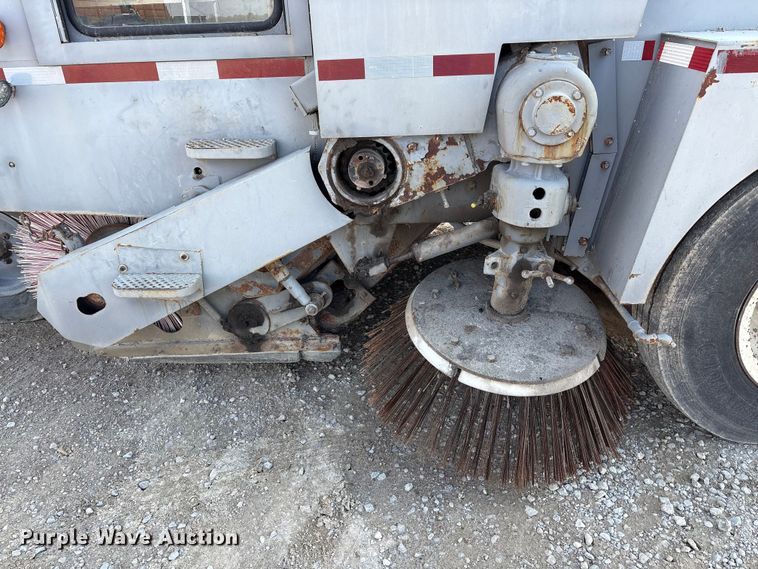 image for item EM6152 Elgin Pelican street sweeper