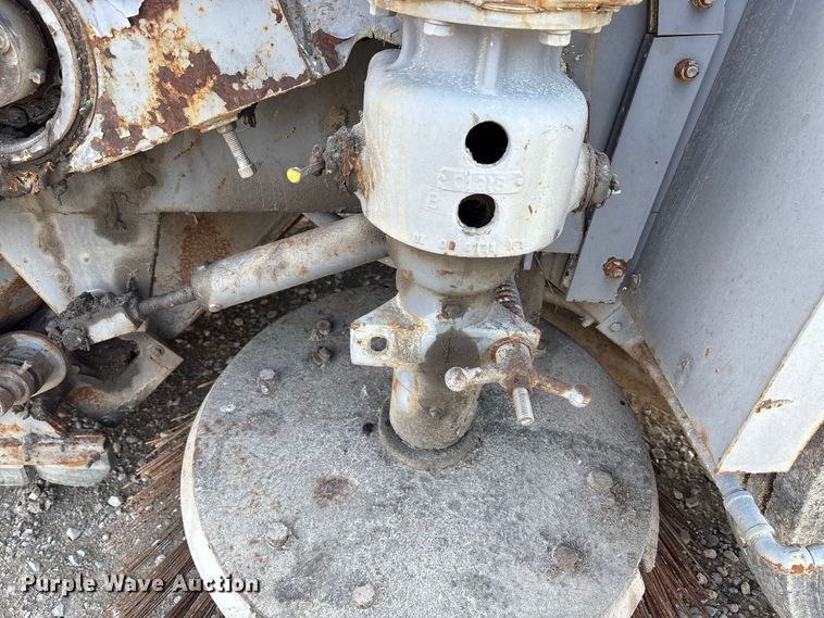 image for item EM6152 Elgin Pelican street sweeper