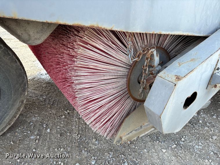 image for item EM6152 Elgin Pelican street sweeper