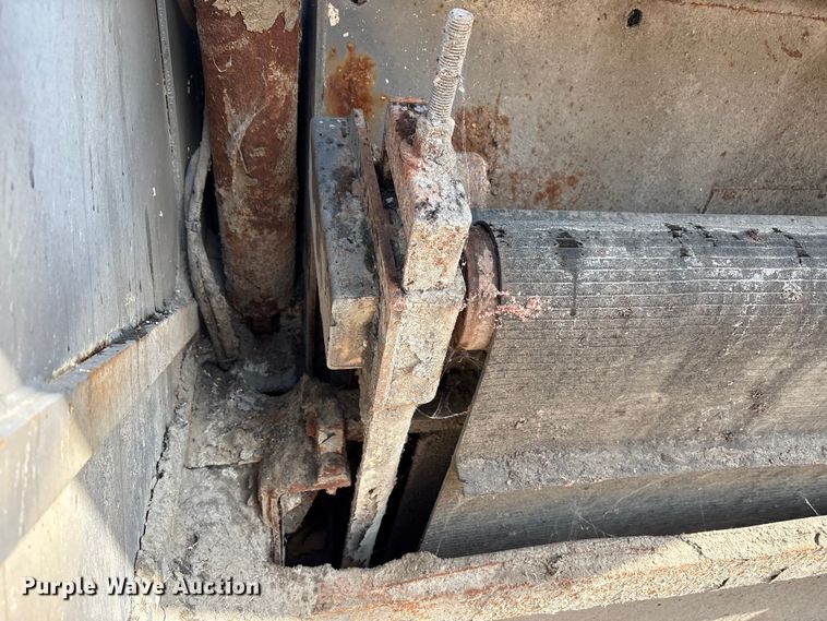 image for item EM6152 Elgin Pelican street sweeper