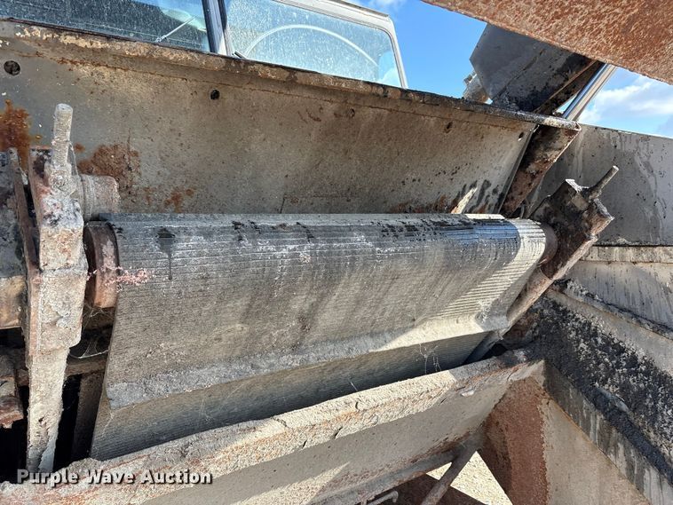 image for item EM6152 Elgin Pelican street sweeper