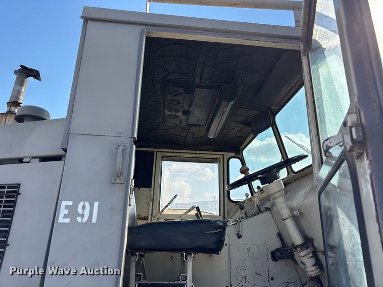 image for item EM6152 Elgin Pelican street sweeper