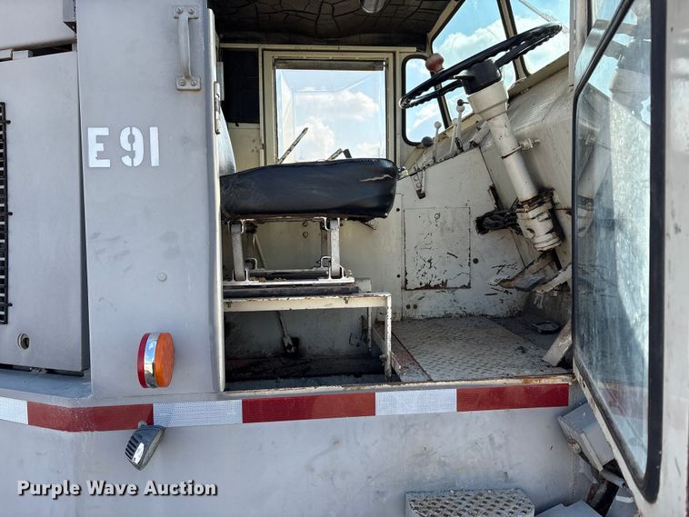 image for item EM6152 Elgin Pelican street sweeper