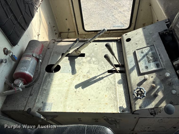 image for item EM6152 Elgin Pelican street sweeper