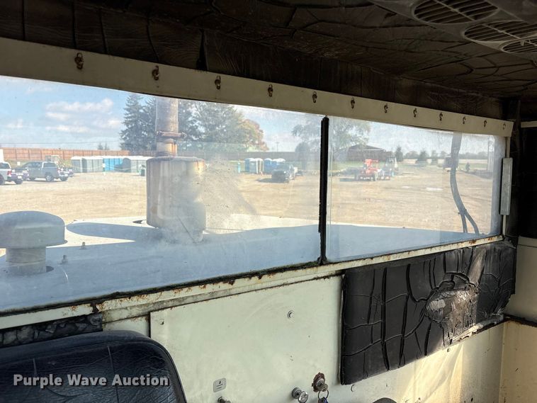 image for item EM6152 Elgin Pelican street sweeper