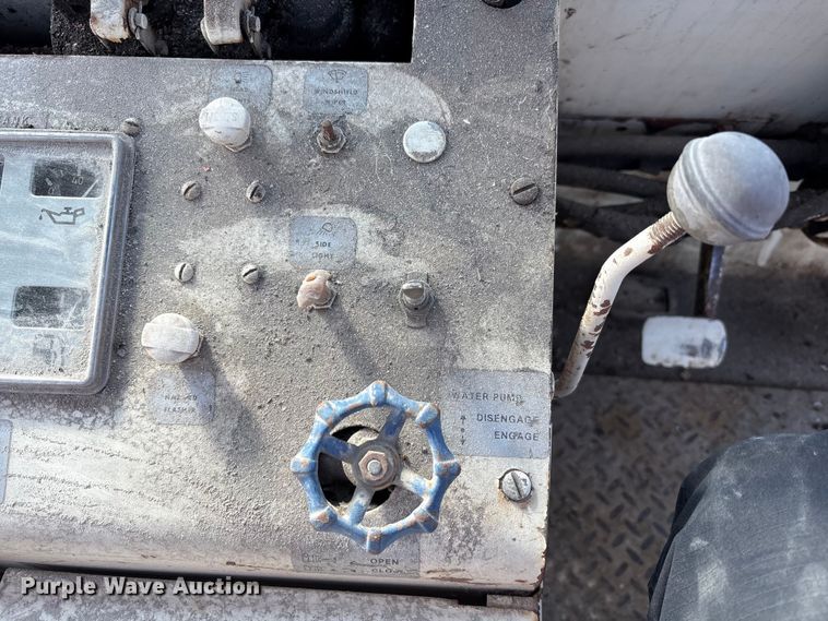 image for item EM6152 Elgin Pelican street sweeper