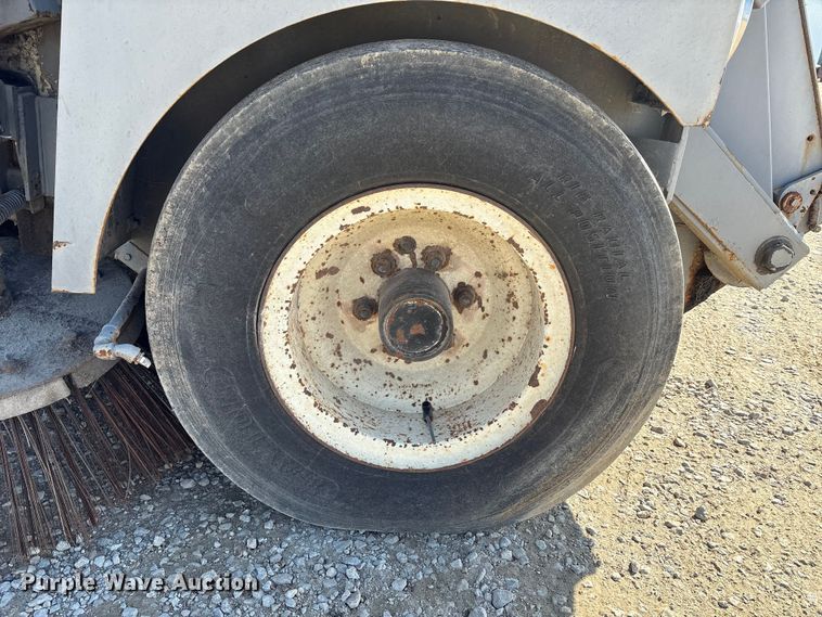 image for item EM6152 Elgin Pelican street sweeper