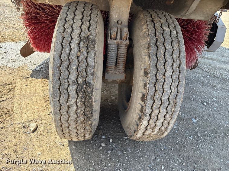 image for item EM6152 Elgin Pelican street sweeper