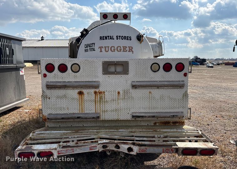 image for item EM6154 2000 Isuzu NQR vacuum truck