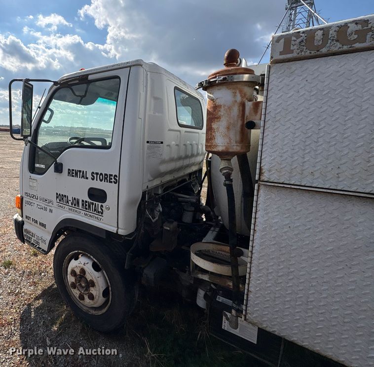 image for item EM6154 2000 Isuzu NQR vacuum truck