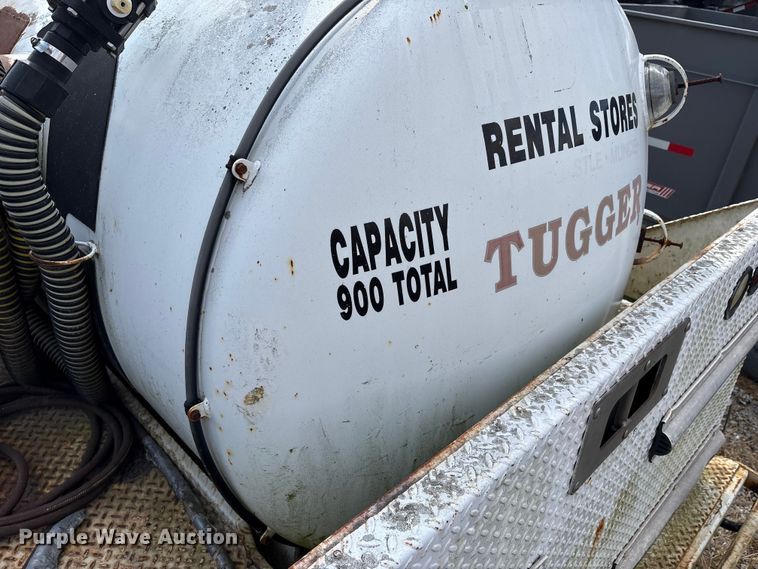 image for item EM6154 2000 Isuzu NQR vacuum truck