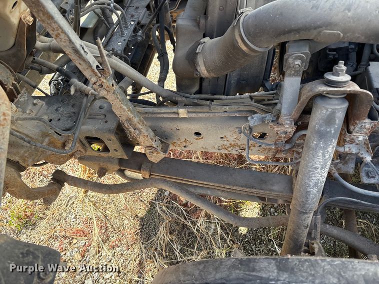 image for item EM6154 2000 Isuzu NQR vacuum truck