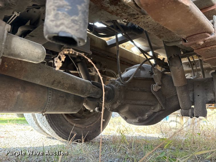 image for item EM6154 2000 Isuzu NQR vacuum truck