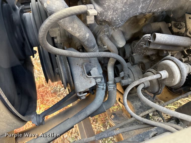 image for item EM6154 2000 Isuzu NQR vacuum truck