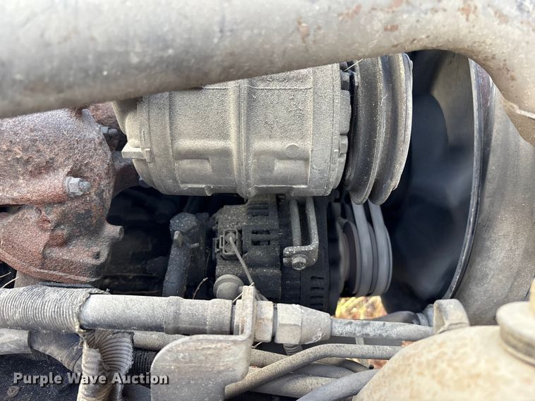 image for item EM6154 2000 Isuzu NQR vacuum truck