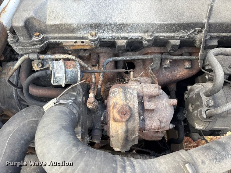 image for item EM6154 2000 Isuzu NQR vacuum truck