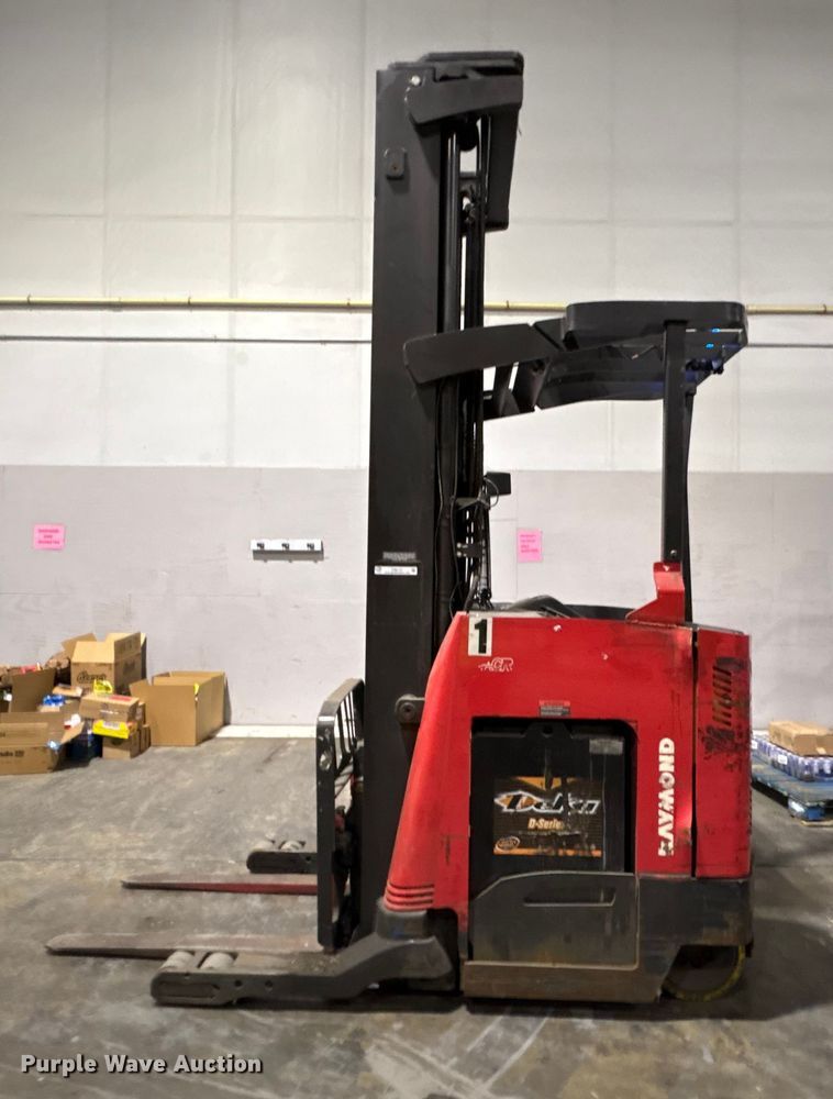 image for item EM6157 Raymond 750-R45TT forklift
