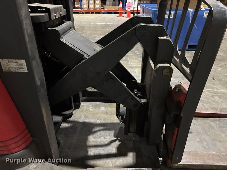 image for item EM6157 Raymond 750-R45TT forklift