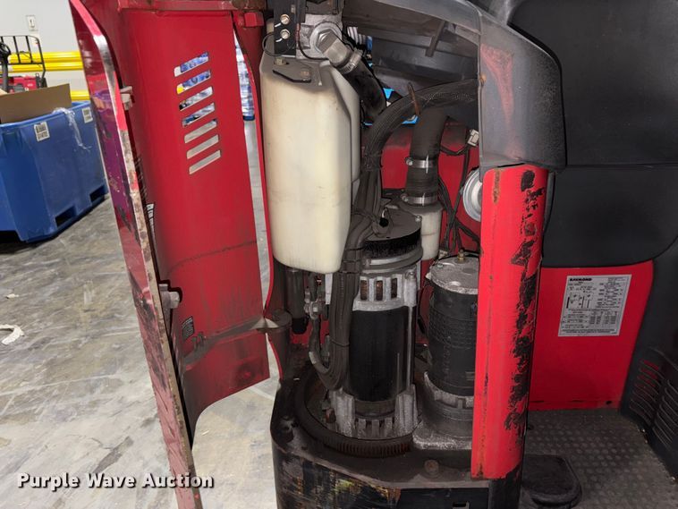 image for item EM6157 Raymond 750-R45TT forklift