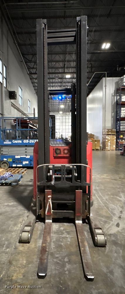 image for item EM6158 Raymond 750 - R45TT forklift