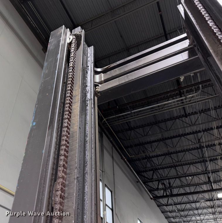 image for item EM6158 Raymond 750 - R45TT forklift